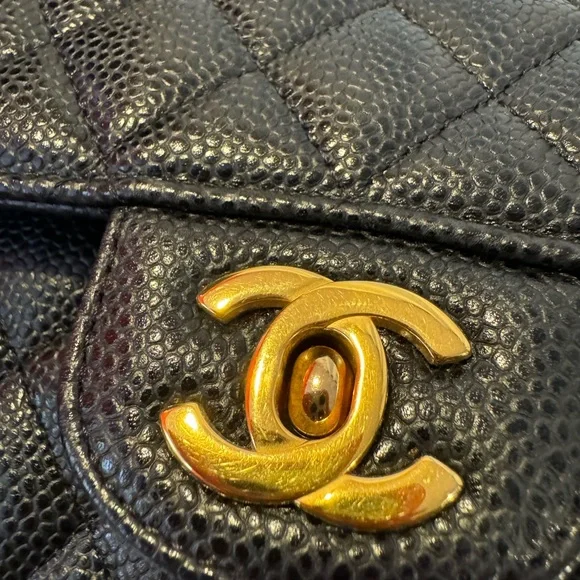 Chanel Classic Flap Bag Caviar Small 2022 series - Picture 11 of 16